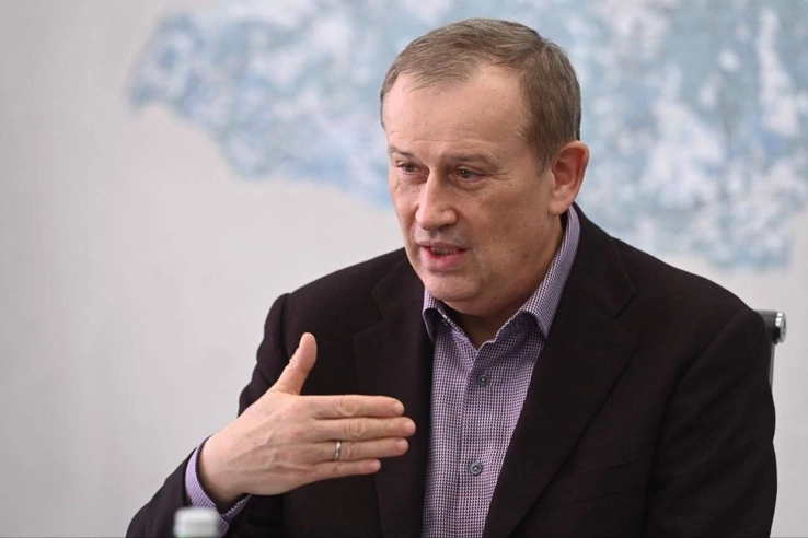 Губернатор Ленинградской области Александр Дрозденко на прямой линии с жителями 