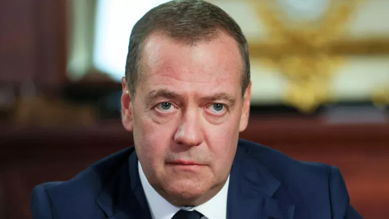 Медведев: среди молодых людей с искривленными мозгами не так много негодяев