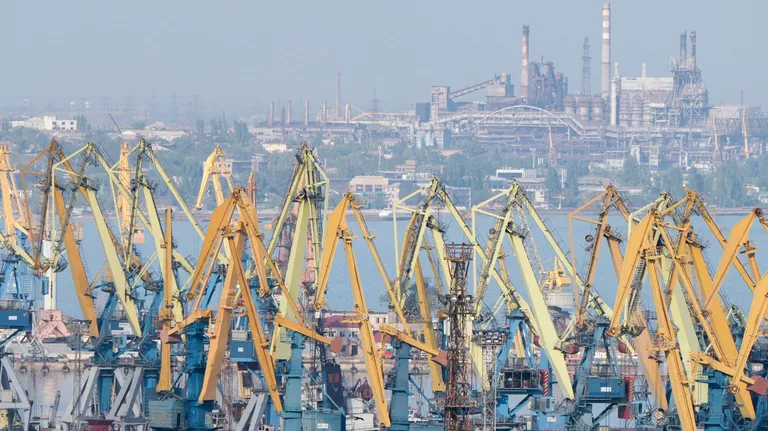 Морские порты Мариуполь и Бердянск открыли для захода иностранных судов
