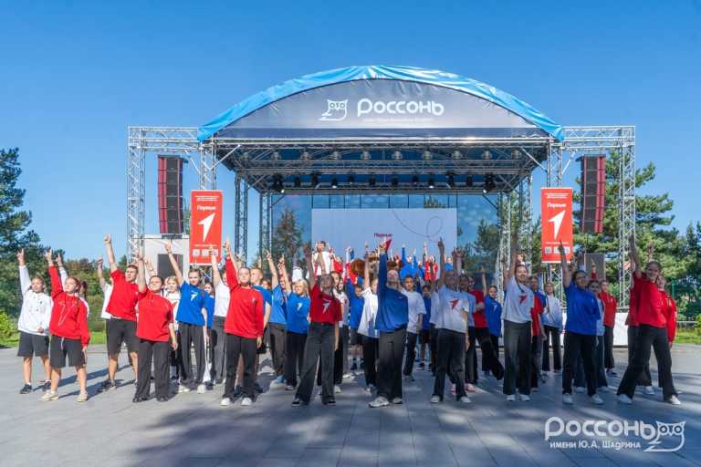 Более ста тысяч детей из Ленинградской области отдохнут летом в оздоровительных лагерях