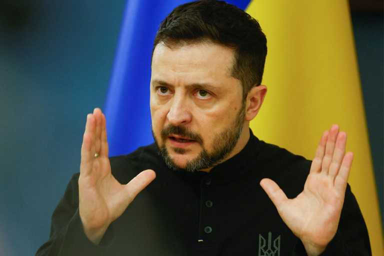 Главное -вне обсуждения: Зеленский - Украина не может обсуждать на переговорах с РФ территориальный вопрос
