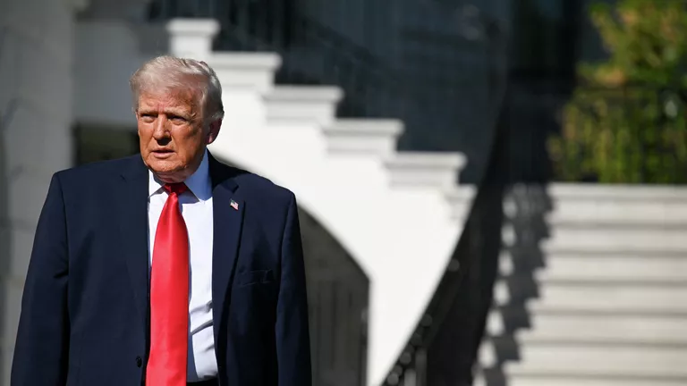 Трамп оставил Вэнсу письмо на случай, если что-то случится