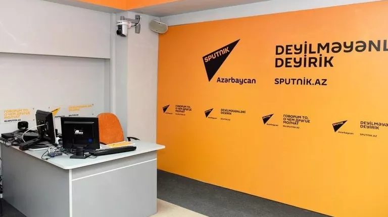 Сотрудники посольства России в Баку выехали к офису Sputnik