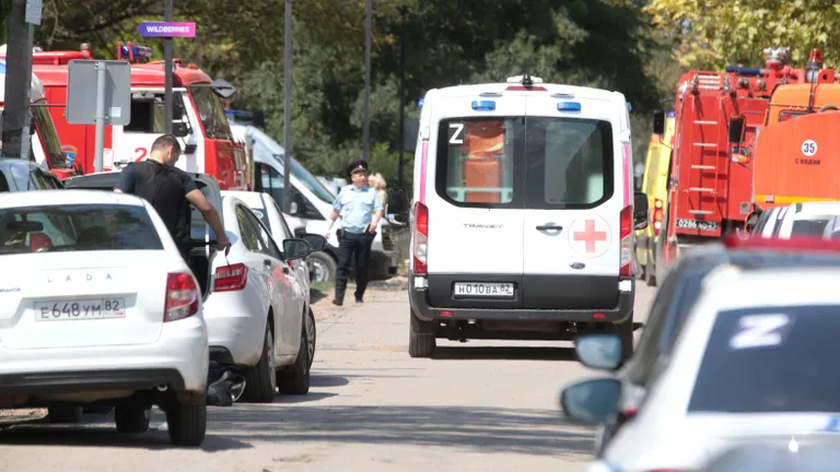В Керчи два человека погибли при атаке дрона ВСУ на многоквартирный дом