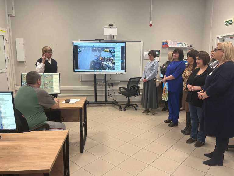 Представители предприятий Ленинградской области познакомились с работой Мультицентра во Всеволожске 