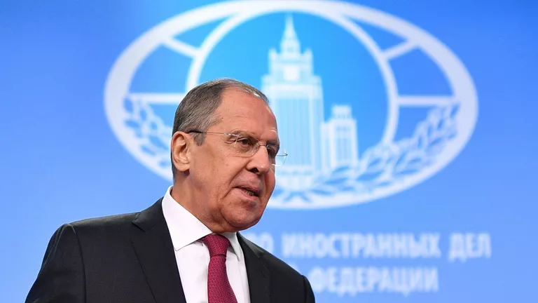 Лавров: почти все члены ЕС и НАТО сплотились для нанесения поражения России
