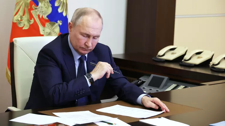Путин посмертно присвоил звание Героя России участнику ВОВ летчику Терехину