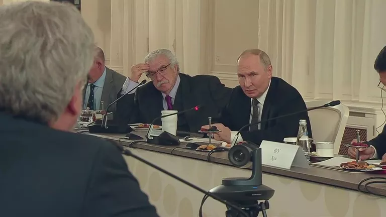 Путин посоветовал Украине не тянуть с переговорами