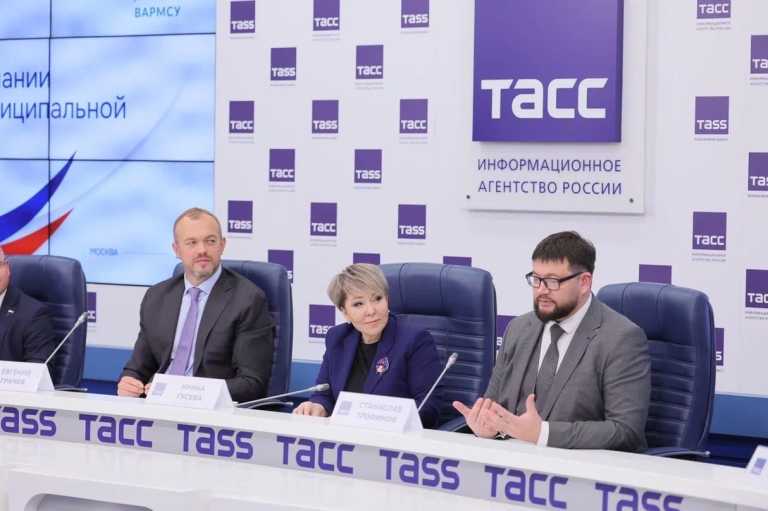 Более 61 тысячи заявок поступило на Всероссийскую премию «Служение» для муниципальных служащих